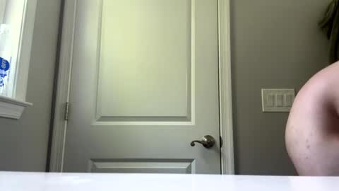 Snapshot of anonomousloser chatting on 05.18.26 anonomousloser online show from 05.18.26