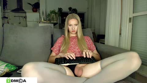 Sexy Ladybug online show from 02.23.25