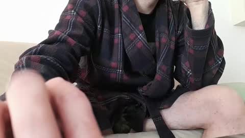 Snapshot of anotherwhat chatting on 02.11.25 REAL FEEL 2024 online show from 02.11.25