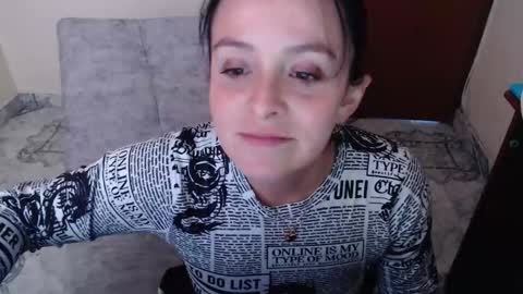 Snapshot of antara_girl chatting on 11.25.25 PAMELA online show from 11.25.25