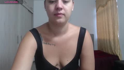 Snapshot of anthonela_queen chatting on 10.24.25 Anthonela Queen online show from 10.24.25