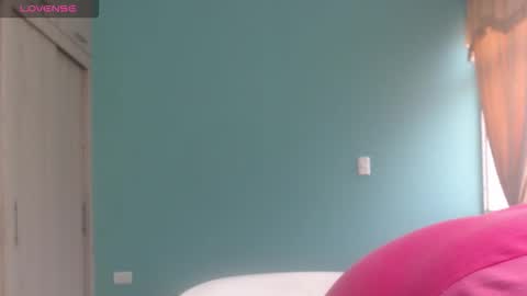 Snapshot of anthonela_queen chatting on 12.15.25 Anthonela Queen online show from 12.15.25