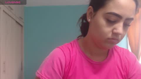 Snapshot of anthonela_queen chatting on 12.16.25 Anthonela Queen online show from 12.16.25