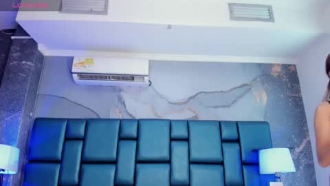 anthonelaDuque online show from 11.28.25