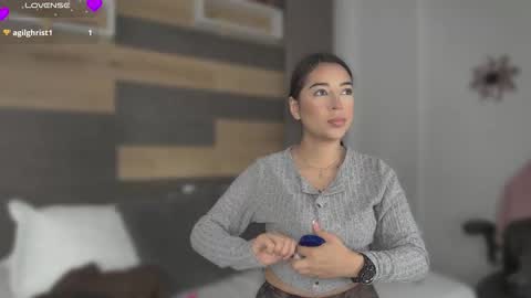 Snapshot of anthonellasweet_ chatting on 11.14.25 Anthonella Sweet online show from 11.14.25