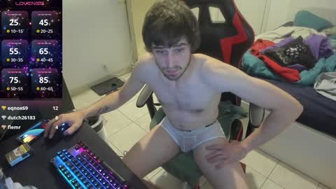 Snapshot of anthonyloveseks chatting on 12.01.24 Anthony online show from 12.01.24