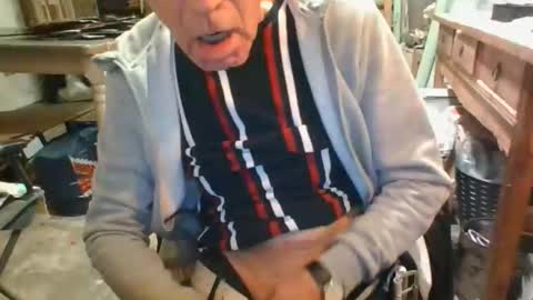 Snapshot of anthonyxxaa chatting on 12.15.25 anthonyxxaa online show from 12.15.25