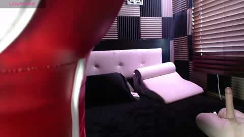 Snapshot of antonela_tompson chatting on 04.24.26 ANTO 3 online show from 04.24.26