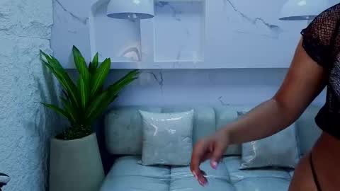 Antonela online show from 09.30.25