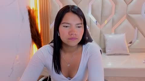 Antonela online show from 10.13.25