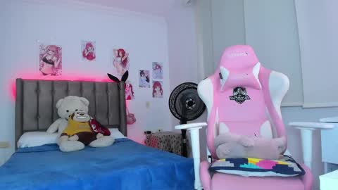 Antonella online show from 12.12.24