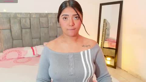 Snapshot of antonella_hot_x chatting on 06.05.26 Antonella online show from 06.05.26