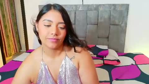 Snapshot of antonella_hot_x chatting on 06.19.26 Antonella online show from 06.19.26