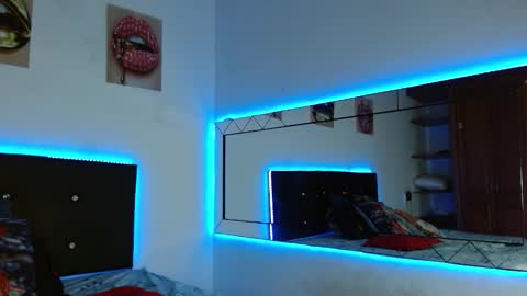 Snapshot of antonella_pink2 chatting on 10.26.25 antonella online show from 10.26.25