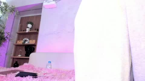 Snapshot of antonella_rossi24 chatting on 05.23.26 Antonella Rossi online show from 05.23.26