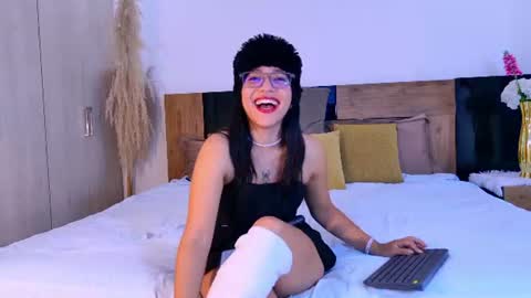 Antonella online show from 08.05.26