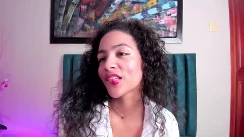 AntonellaHall  online show from 11.24.25