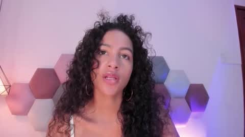 AntonellaHall  online show from 03.06.26