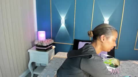 Sarah online show from 02.23.25