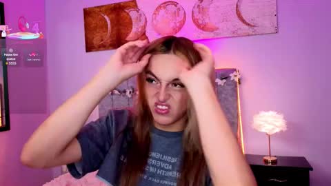 Snapshot of antonellastar24_ chatting on 12.15.25 Antonella online show from 12.15.25