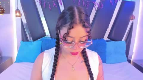 Snapshot of antonellepiercee chatting on 06.23.26 A N T O N E L L E online show from 06.23.26