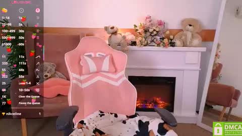 Snapshot of antonia_ferrero chatting on 11.12.25 antonia_ferrero online show from 11.12.25