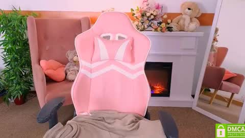 Snapshot of antonia_ferrero chatting on 11.14.25 antonia_ferrero online show from 11.14.25