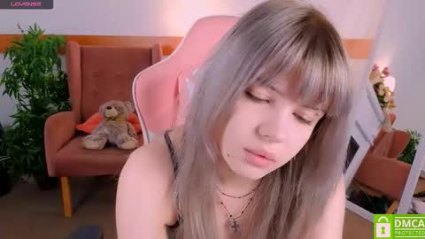 Snapshot of antonia_ferrero chatting on 11.20.25 antonia_ferrero online show from 11.20.25