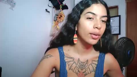 Snapshot of antoniabloom chatting on 09.13.25 Antonia online show from 09.13.25