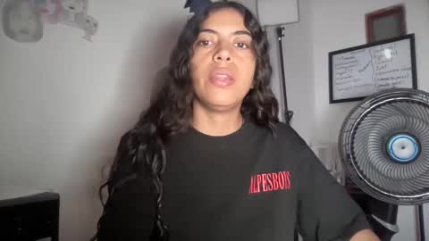 Snapshot of antoniabloom chatting on 09.22.25 Antonia online show from 09.22.25