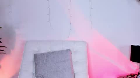 Antonia online show from 03.06.25