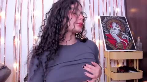 Snapshot of antoniart_ chatting on 01.15.25 Antonia online show from 01.15.25