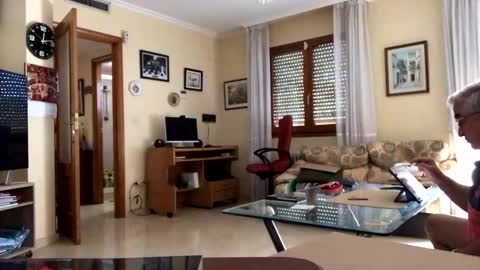 Antonio online show from 10.08.25