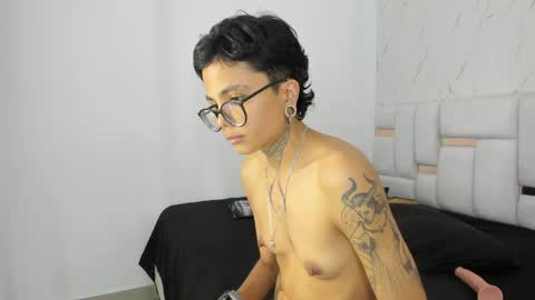 Snapshot of antony_d_ossa chatting on 05.16.26 antony_d_ossa online show from 05.16.26