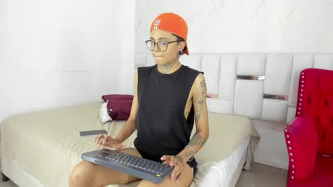 Snapshot of antony_d_ossa chatting on 05.19.26 antony_d_ossa online show from 05.19.26