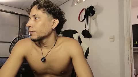 AnuarDHM online show from 12.18.25