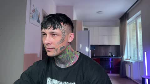 Tom online show from 04.10.26