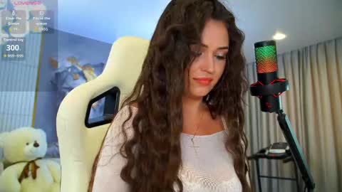 Anna online show from 05.19.26