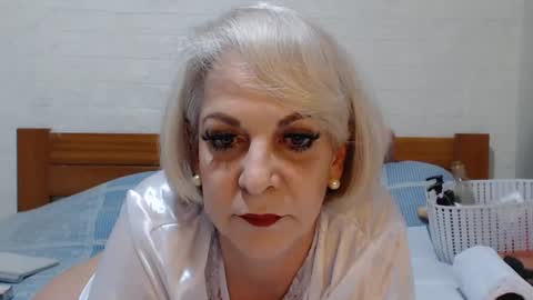 Snapshot of any_cat chatting on 11.11.25 ANY CAT online show from 11.11.25