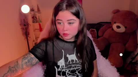   Independent model  online show from 01.12.25