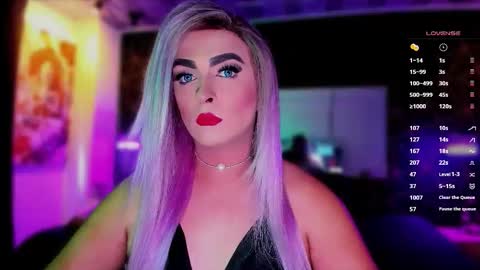 Snapshot of any_sophia chatting on 11.10.25 MissSophiaSpecter online show from 11.10.25