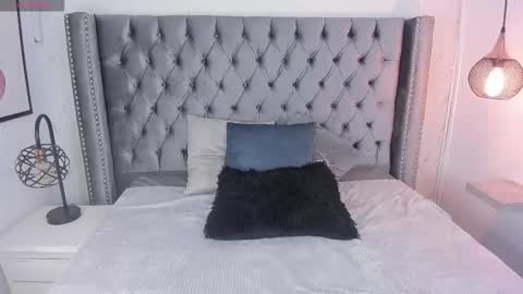 Snapshot of anya_belth chatting on 10.26.25 anya_belth online show from 10.26.25