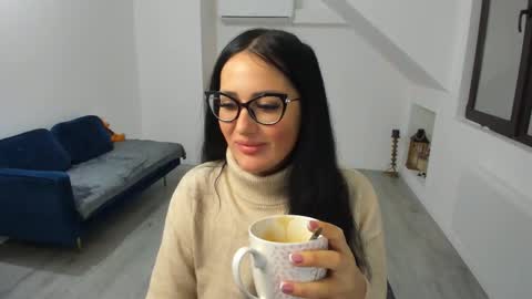 Anya online show from 12.23.25