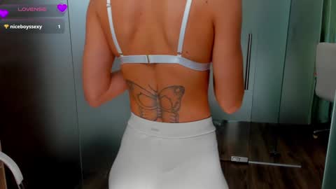 Anya online show from 12.19.24