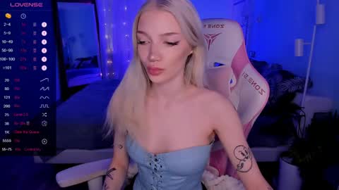 Snapshot of anyataylorr chatting on 04.26.26 Anya online show from 04.26.26