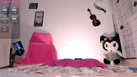 Snapshot of anyelaaaa chatting on 11.11.25 Angela online show from 11.11.25