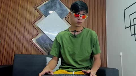 anyelo_sexyhot online show from 02.09.25