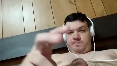 Snapshot of anythingbutordinary chatting on 10.29.25 anythingbutordinary online show from 10.29.25