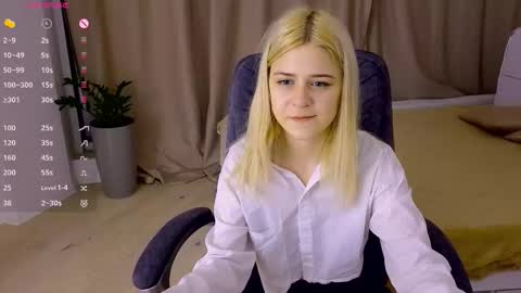 Snapshot of apheliastar chatting on 01.08.26 ApheliaStar online show from 01.08.26