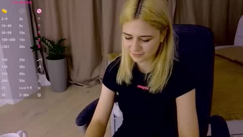 Snapshot of apheliastar chatting on 01.10.26 ApheliaStar online show from 01.10.26